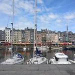 Centre Historique 아파트