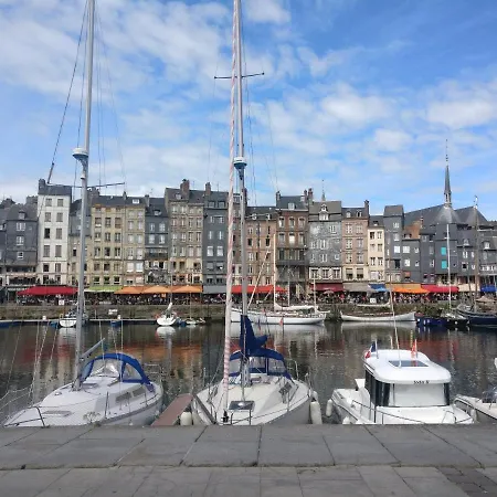 Centre Historique Apartment