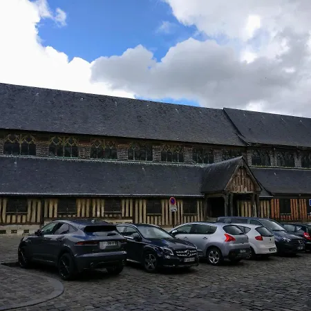 Centre Historique 아파트